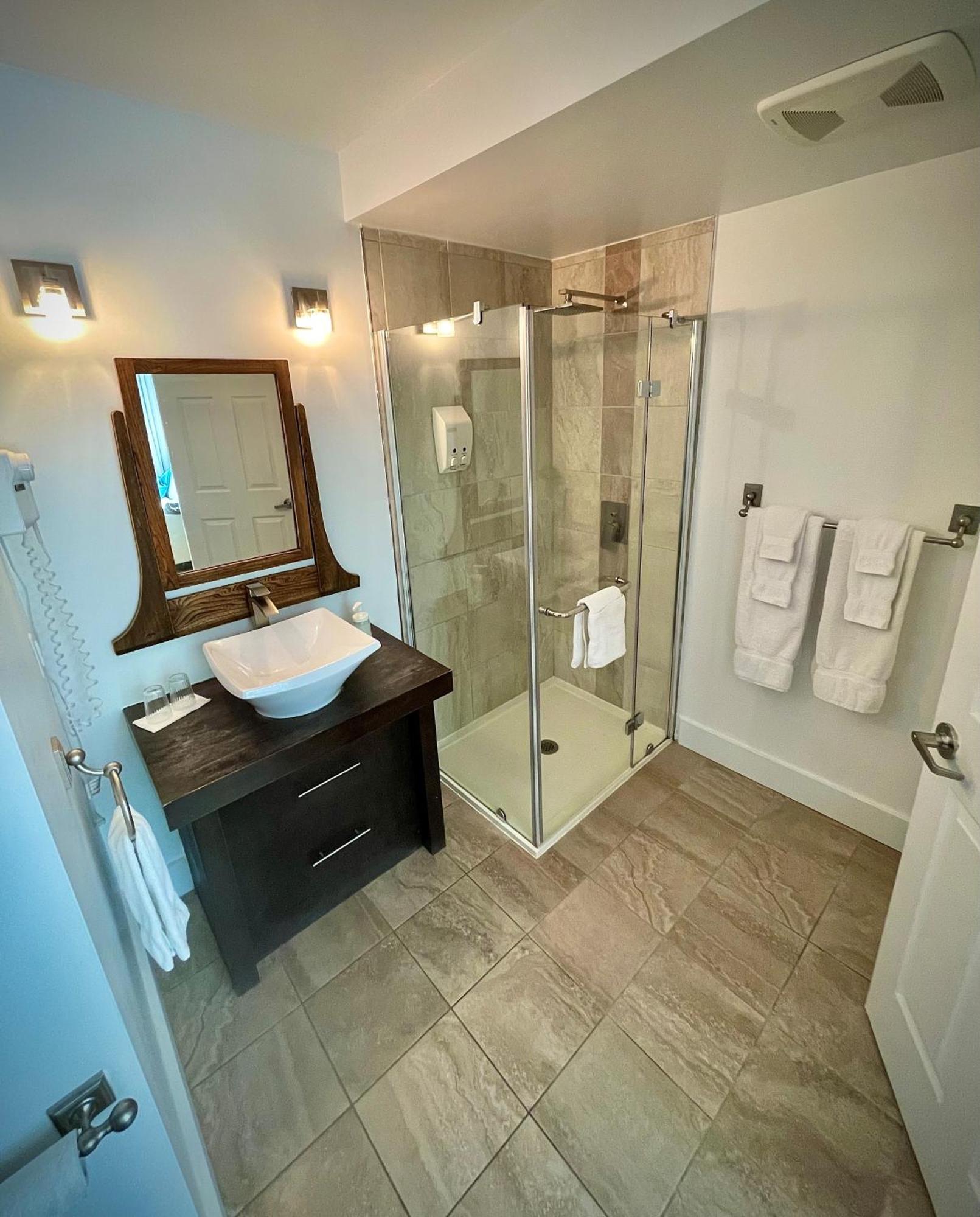 Auberge Spa & Beaux Reves Sainte-Adele Ngoại thất bức ảnh