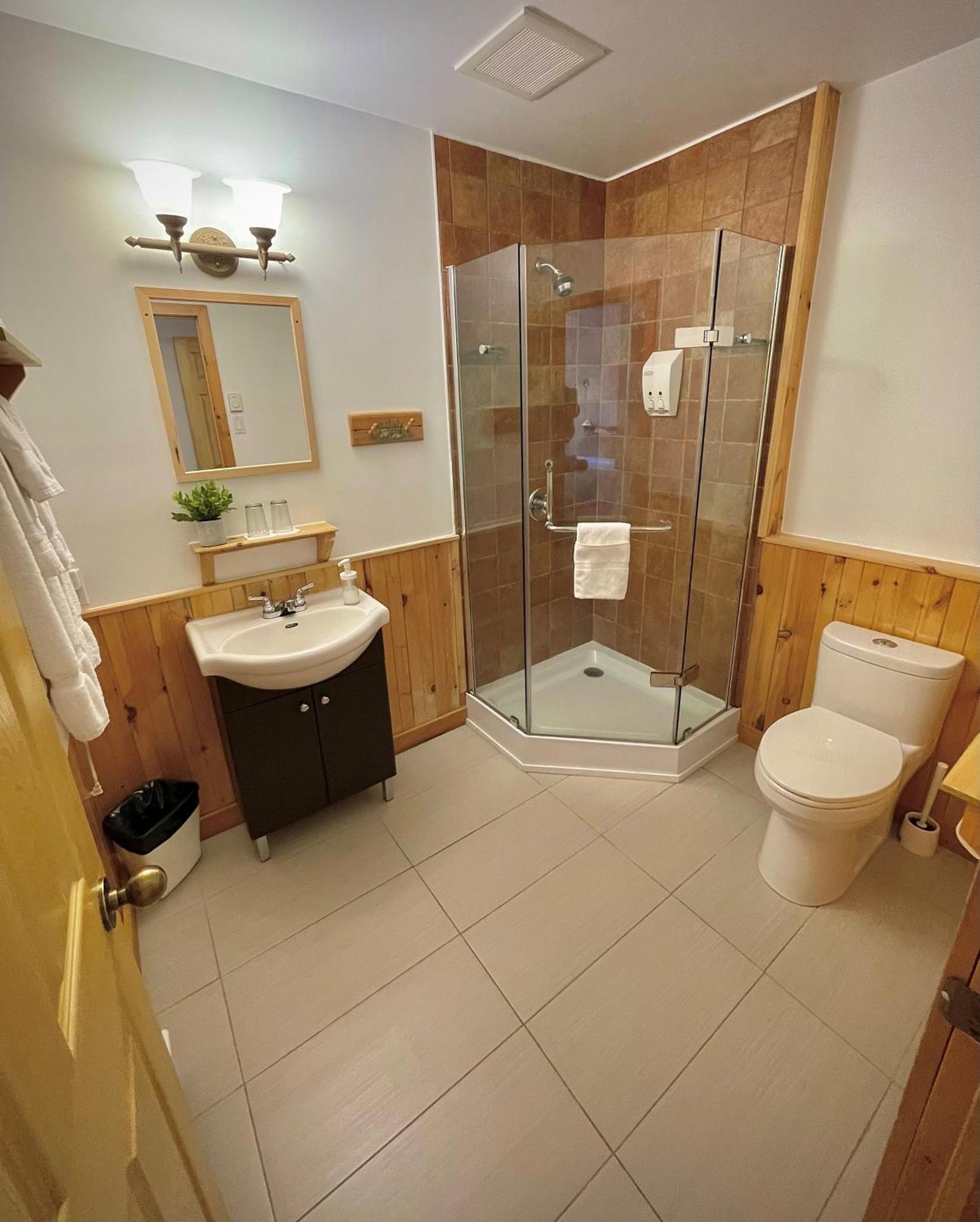 Auberge Spa & Beaux Reves Sainte-Adele Ngoại thất bức ảnh