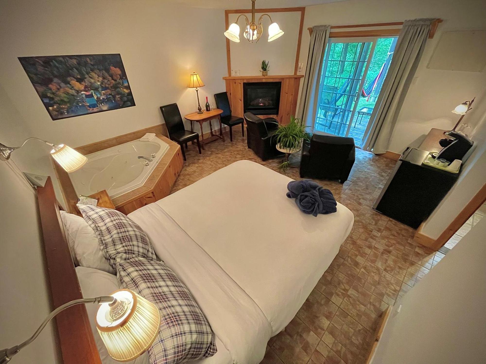 Auberge Spa & Beaux Reves Sainte-Adele Ngoại thất bức ảnh